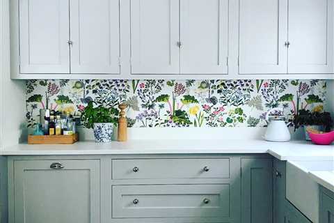 9 Inspiring Kitchen Wallpaper Ideas