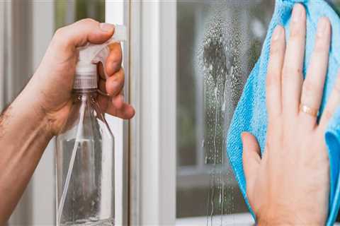 What liquid is best for cleaning windows?