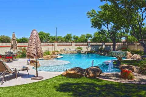 Understanding the Components of Your Swimming Pool - SmartLiving - (888) 758-9103