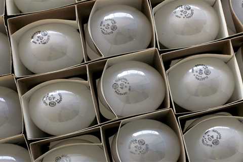 What Does the Ban on Incandescent Light Bulbs Mean for You?