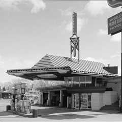 Why Frank Lloyd Wright Designed a Gas Station in Minnesota (1958)
