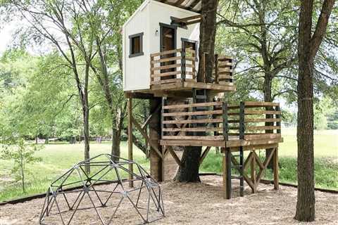 8 Cool Ideas for a Kids’ Treehouse