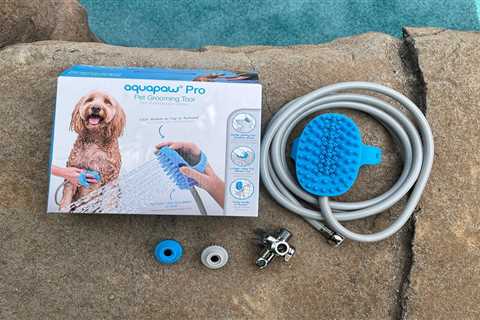 I Tried the Aquapaw Pro, and Bathing My Dog Has Never Been Easier