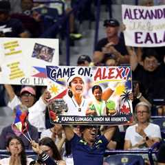 How should you really act at a tennis match?